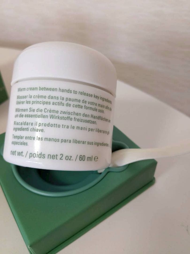 ☆未使用☆DE LA MER クレーム ドゥ・ラ・メール 60ml スパチュラ付