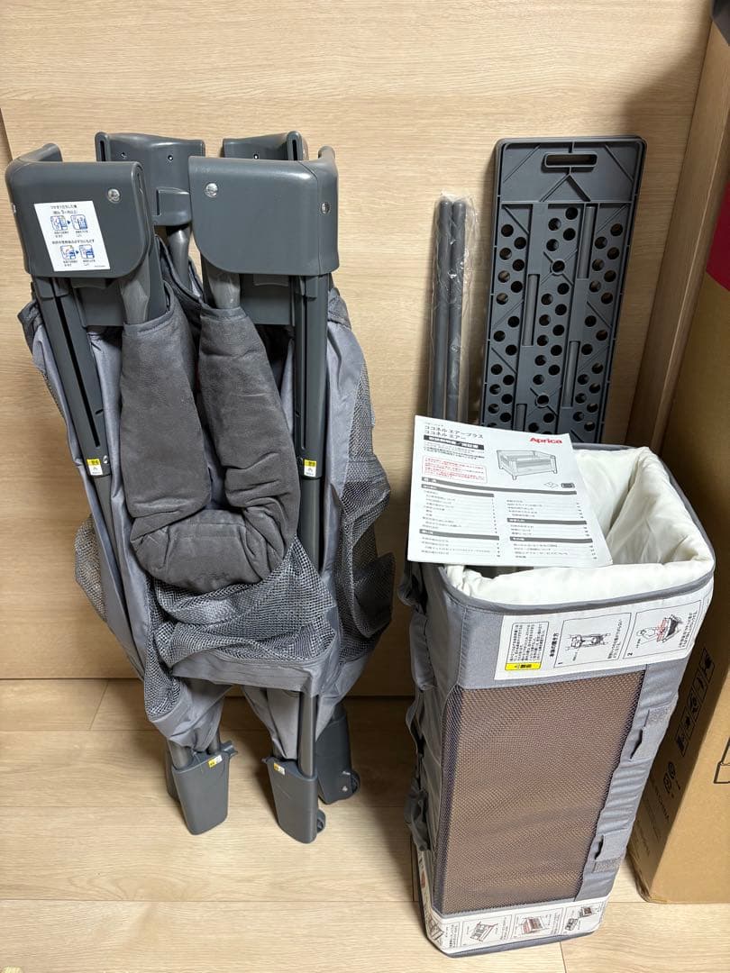 【未使用・箱付】Apricaベビーベッド ココネルエアープラスAB グレー折畳み