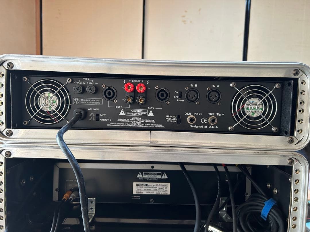 CP 1200 パワーアンプ