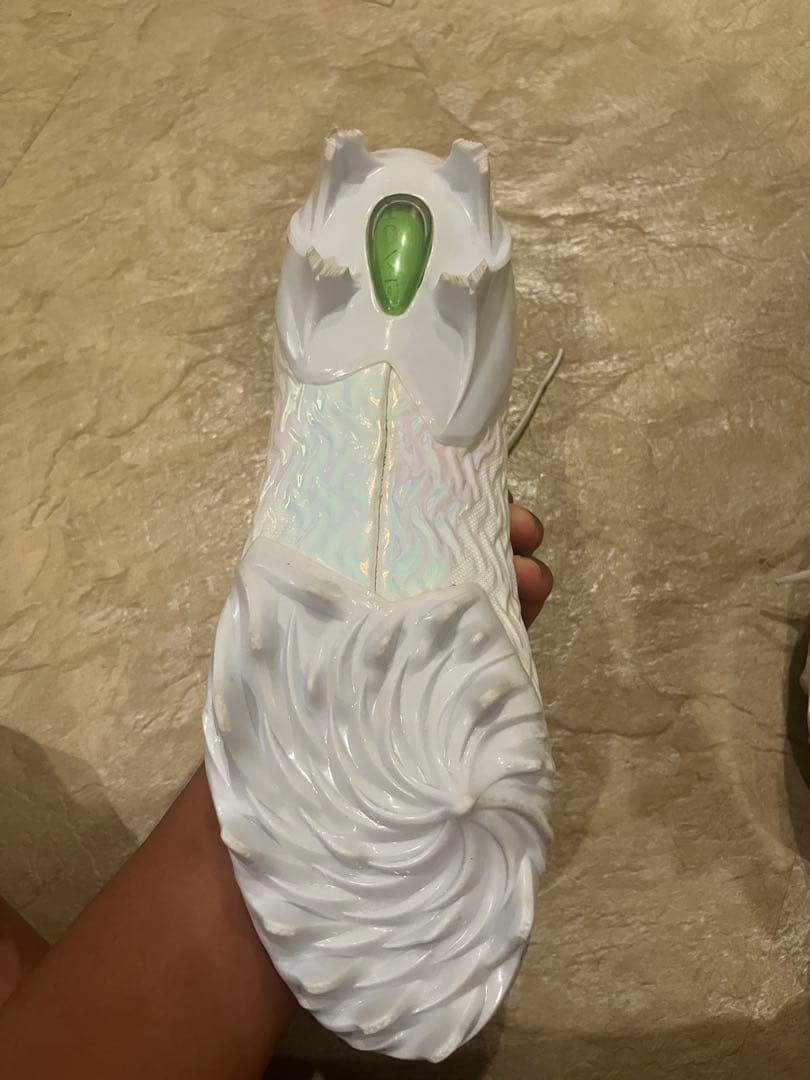 UNDER ARMOUR SPOTLIGHT T PRO 27.0値下げ可能