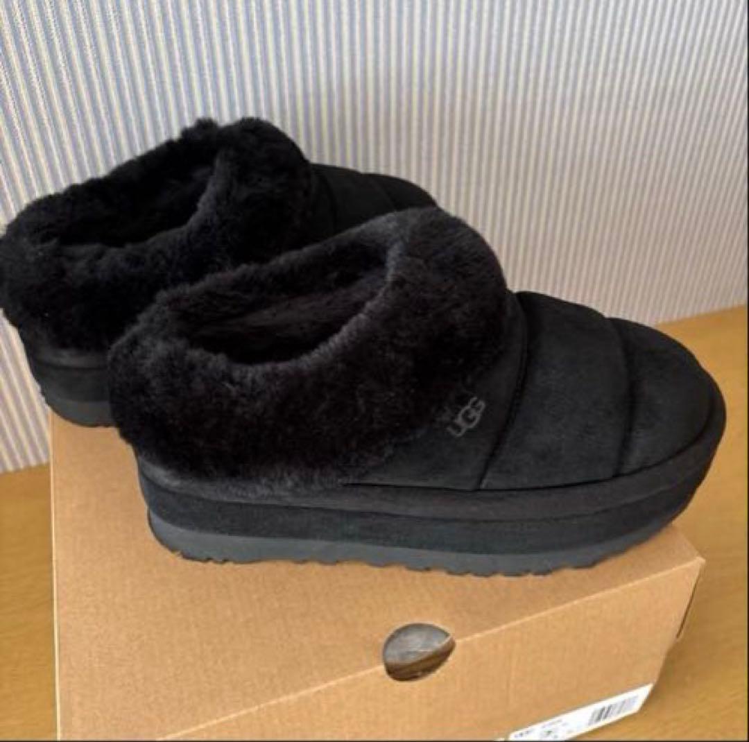 UGG Tazzlita ダズリータ　ムートン　厚底　ブラック　アグ