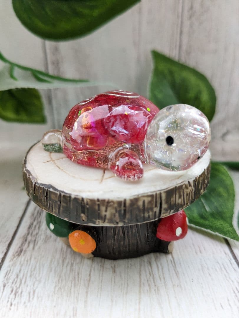 【つる927】レッドオーラクォーツのかめちゃん形オルゴナイト☆他３点