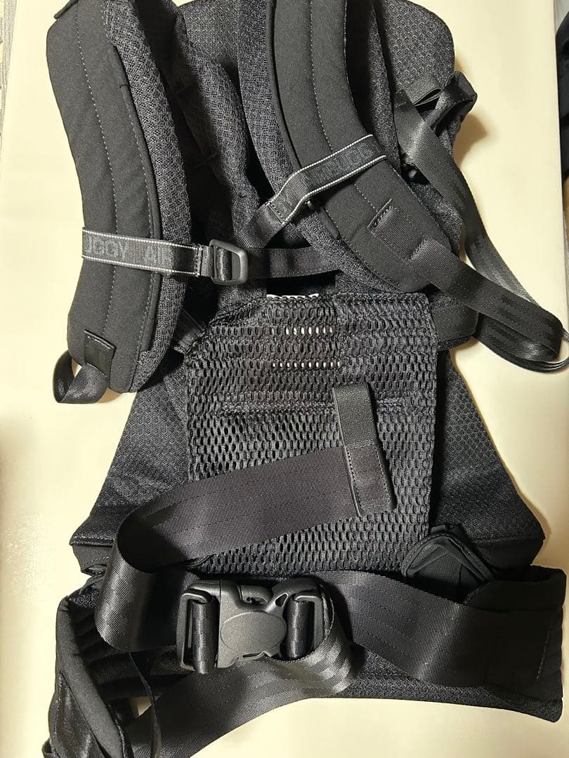 【極美品】エアバギー ベビーキャリア 抱っこ紐