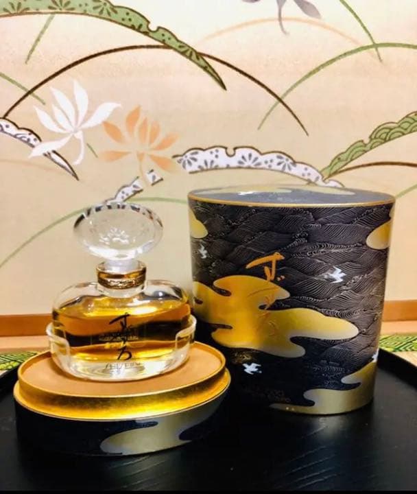 ☆超希少廃盤‼︎資生堂最高級香水すずろ☆