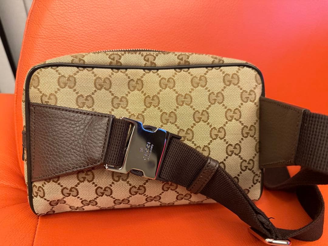 GUCCIグッチボディバック☆GGキャンバス