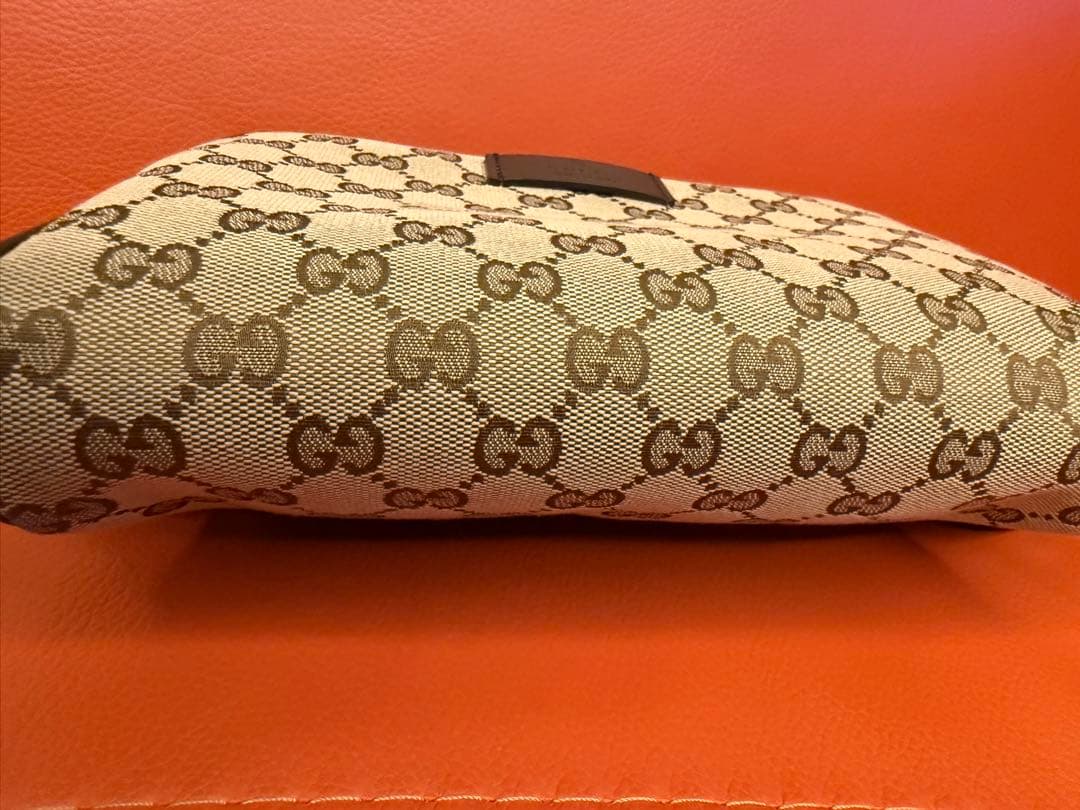 GUCCIグッチボディバック☆GGキャンバス