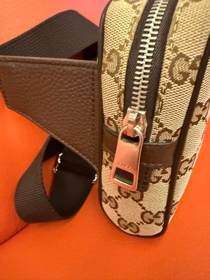 GUCCIグッチボディバック☆GGキャンバス