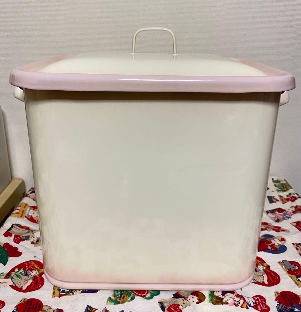 イマン　ダイアナローズ　缶