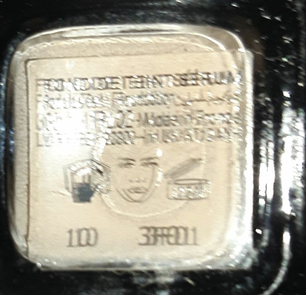 LE SOHN NOIR GIVENCHYソワンノワールセラムファンデーション