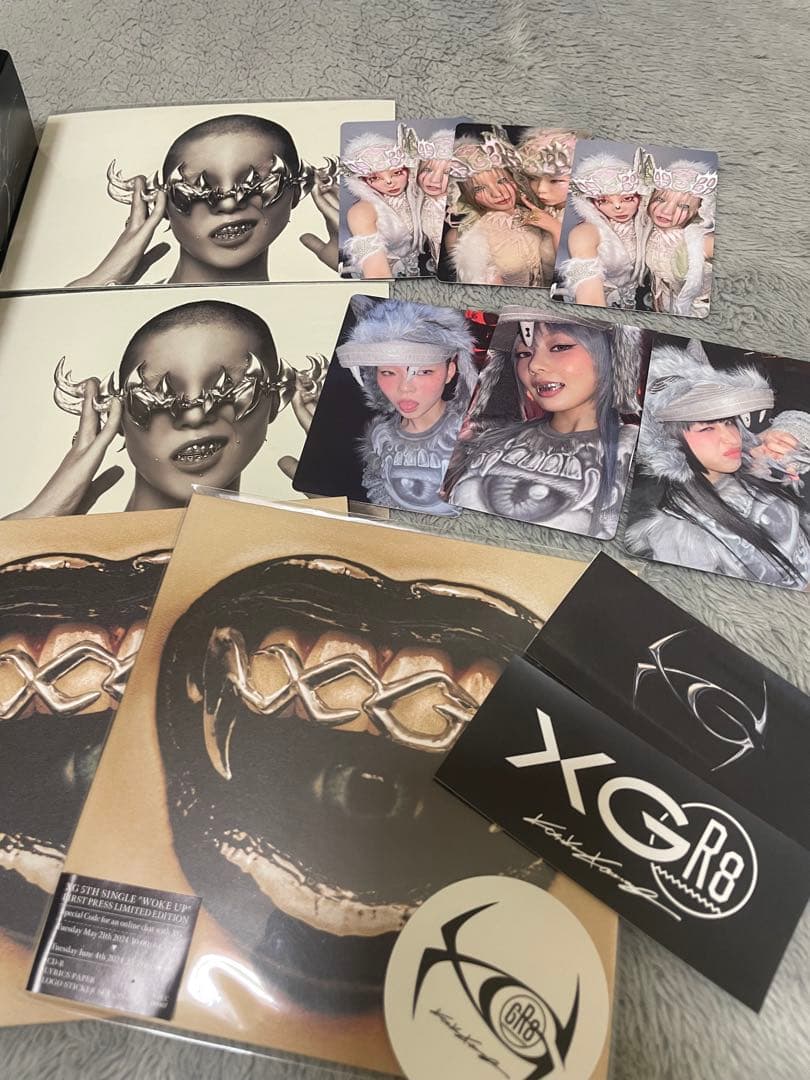XG アルバムXGver. ALPHAZver. wokeupCD ステッカー
