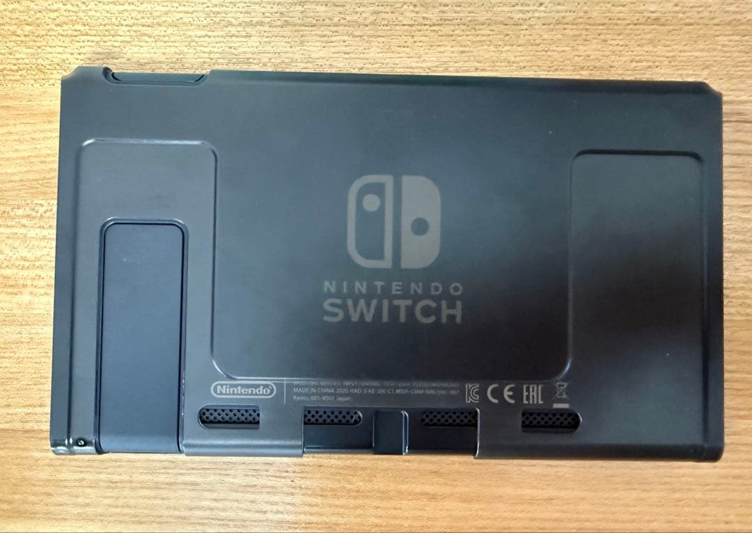 ニンテンドースイッチ　Switch どうぶつの森　本体　SDカード付き