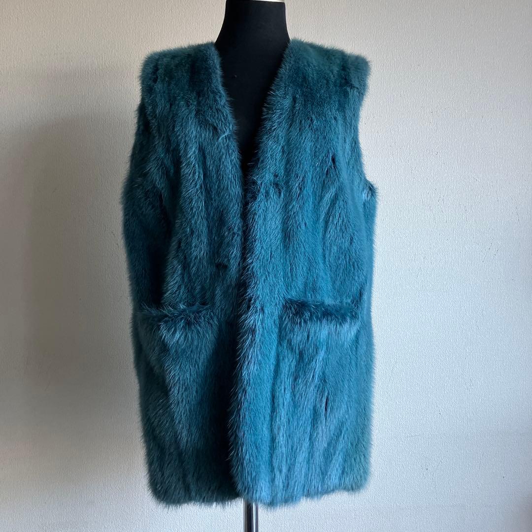 ミンクベスト　ブルー　少し日焼けあり