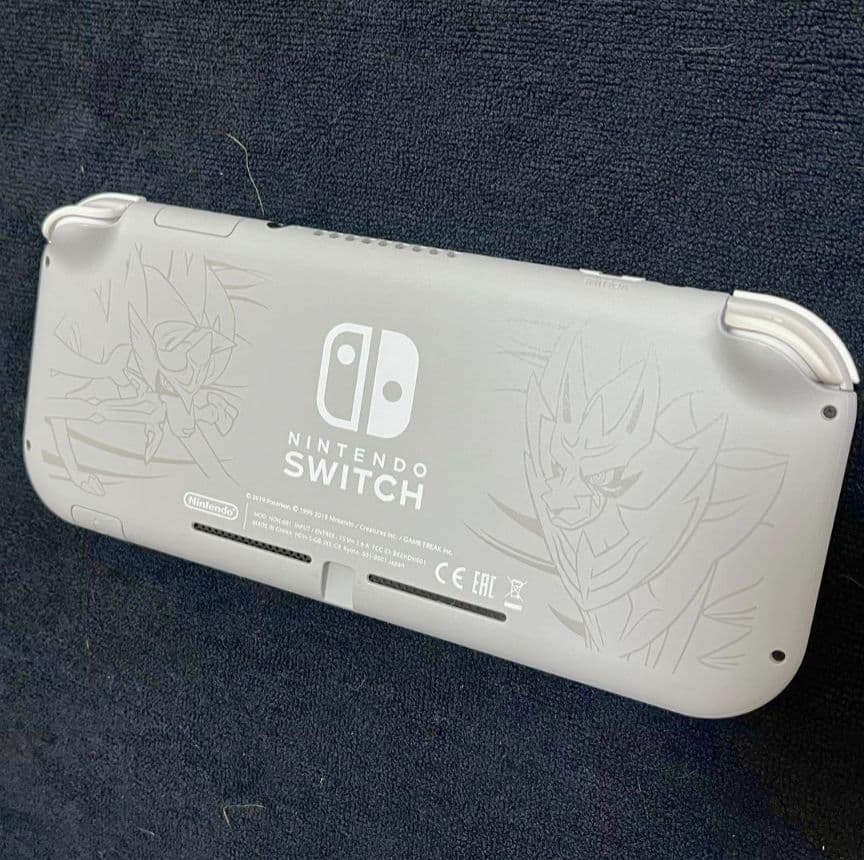 Nintendo Switch Lite ザシアン&ザマゼンタ