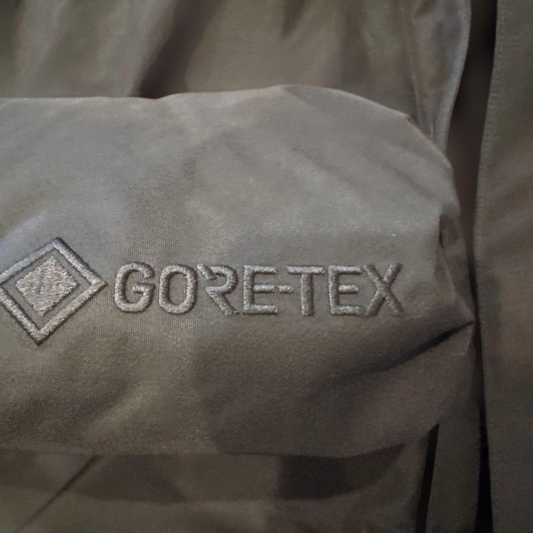 NIKE ゴアテックス　スキーウェアL 5日使用
