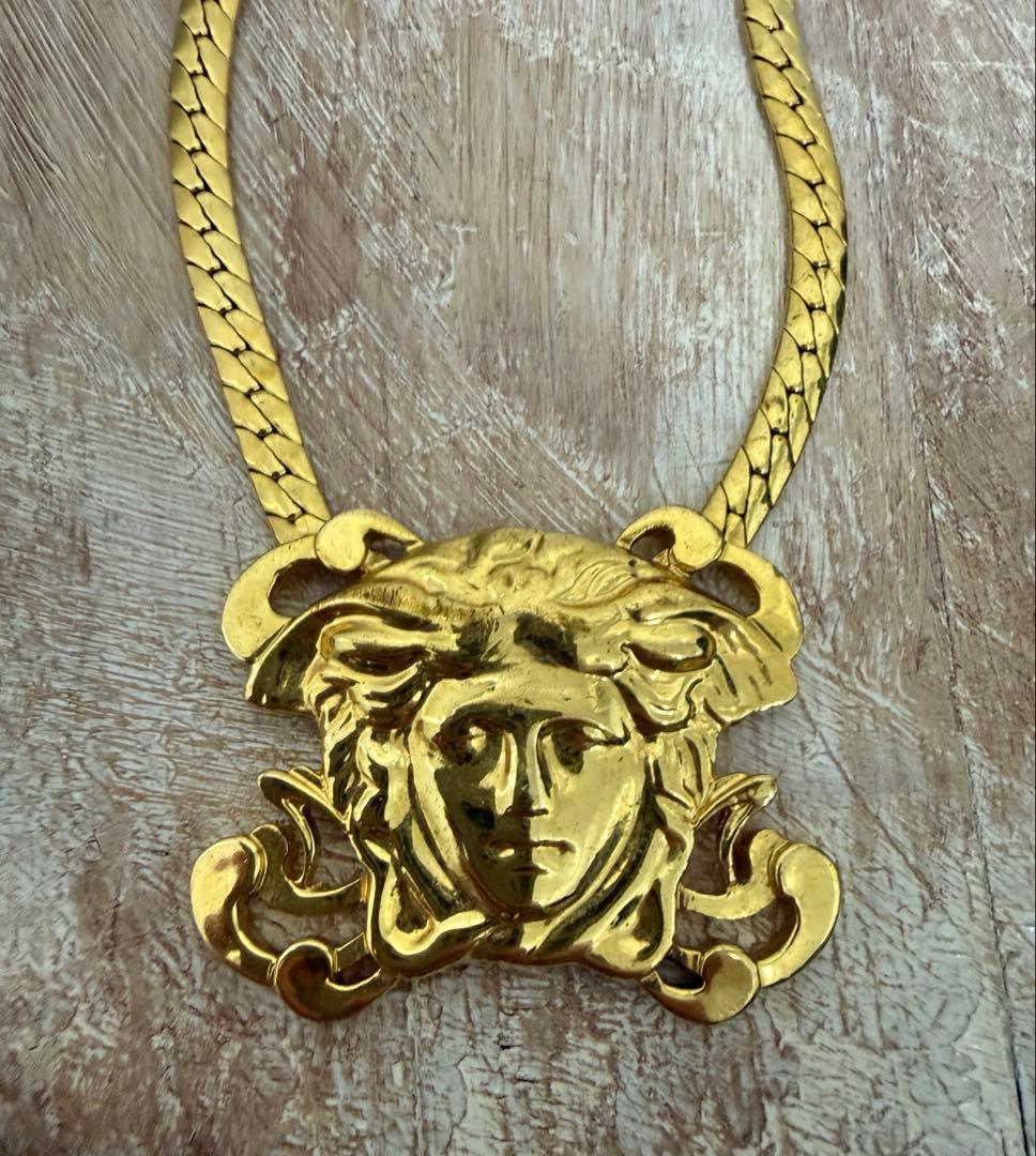 GIANNI VERSACE ゴールドネックレス　メデゥーサ　ヴィンテージ品