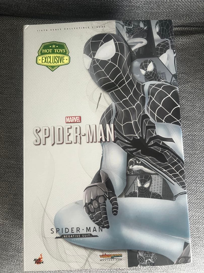 ホットトイズ スパイダーマン(ネガティブ・スーツ版) 1/6 SpiderMan