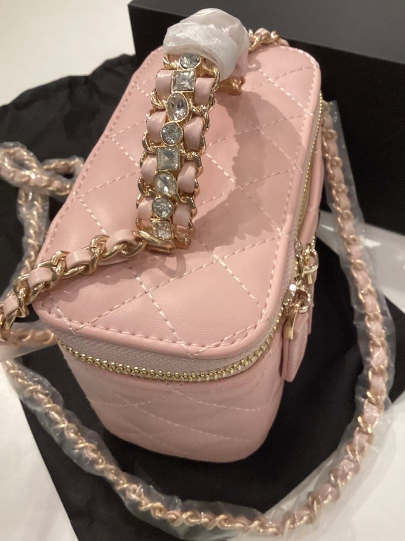 シャネル　ラインストーンハンドルバニティチェーンショルダーピンク　ノベルティ