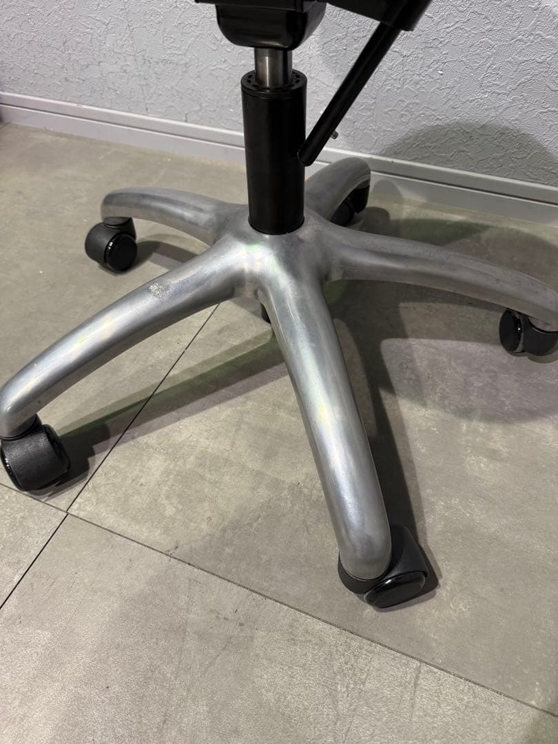 アーユル・チェアー　キャスタータイプ　プレミアムモデル　01ゼロワン