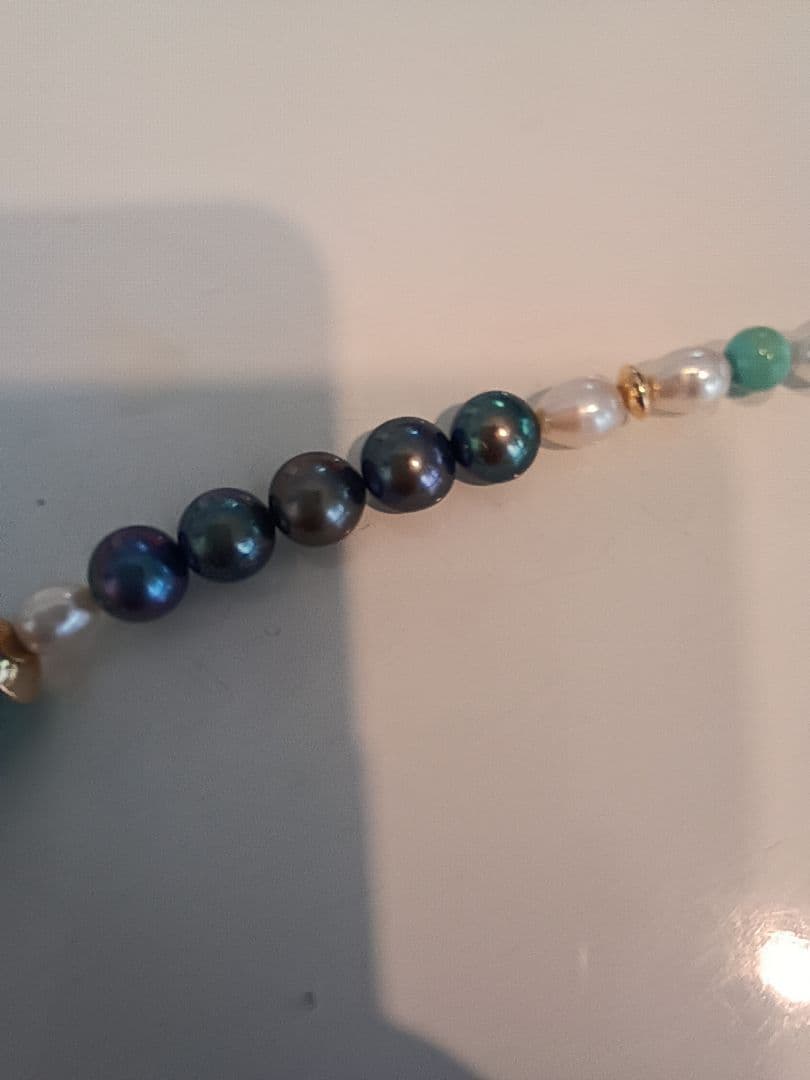 ターコイズブルーとパールのネックレス