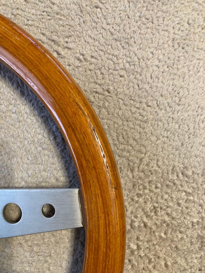 MOMO 3スポーク ステアリングホイール