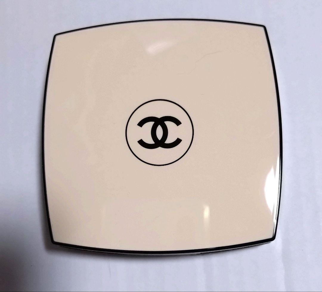 【廃盤 入手困難】シャネル レ ベージュ パレット ルガール ライト 新品