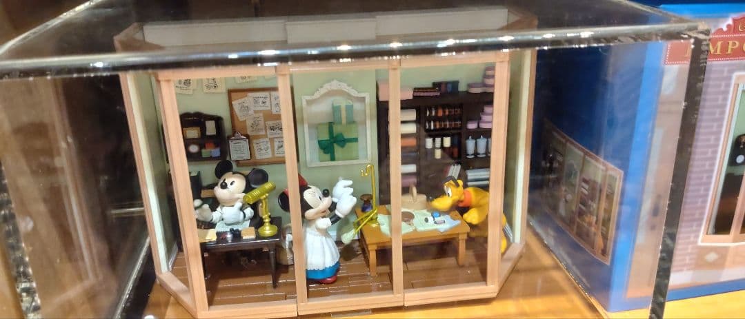 ミニチュアフィギュアコレクション　ワールドバザール　東京ディズニーランド　未開封