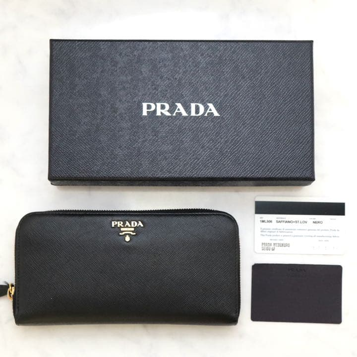 プラダ 1ML506 サフィアーノ　長財布　ハート　ブラック