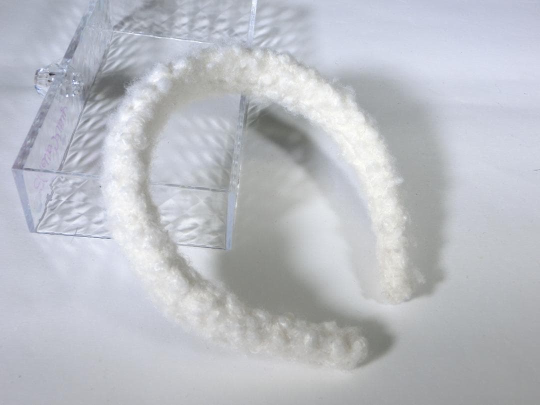 Alexandre ホワイトファー風カチューシャ