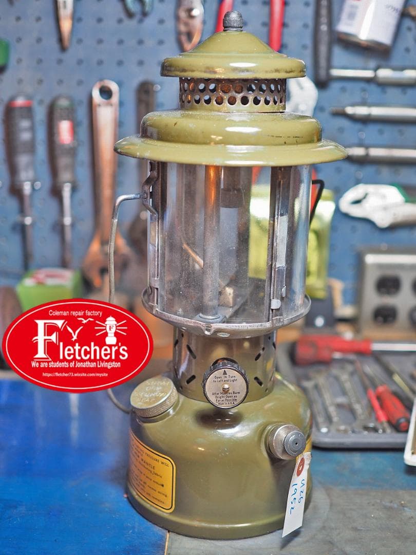 ケース箱付き1952年 コールマン 米軍納入USミリタリーランタンu26