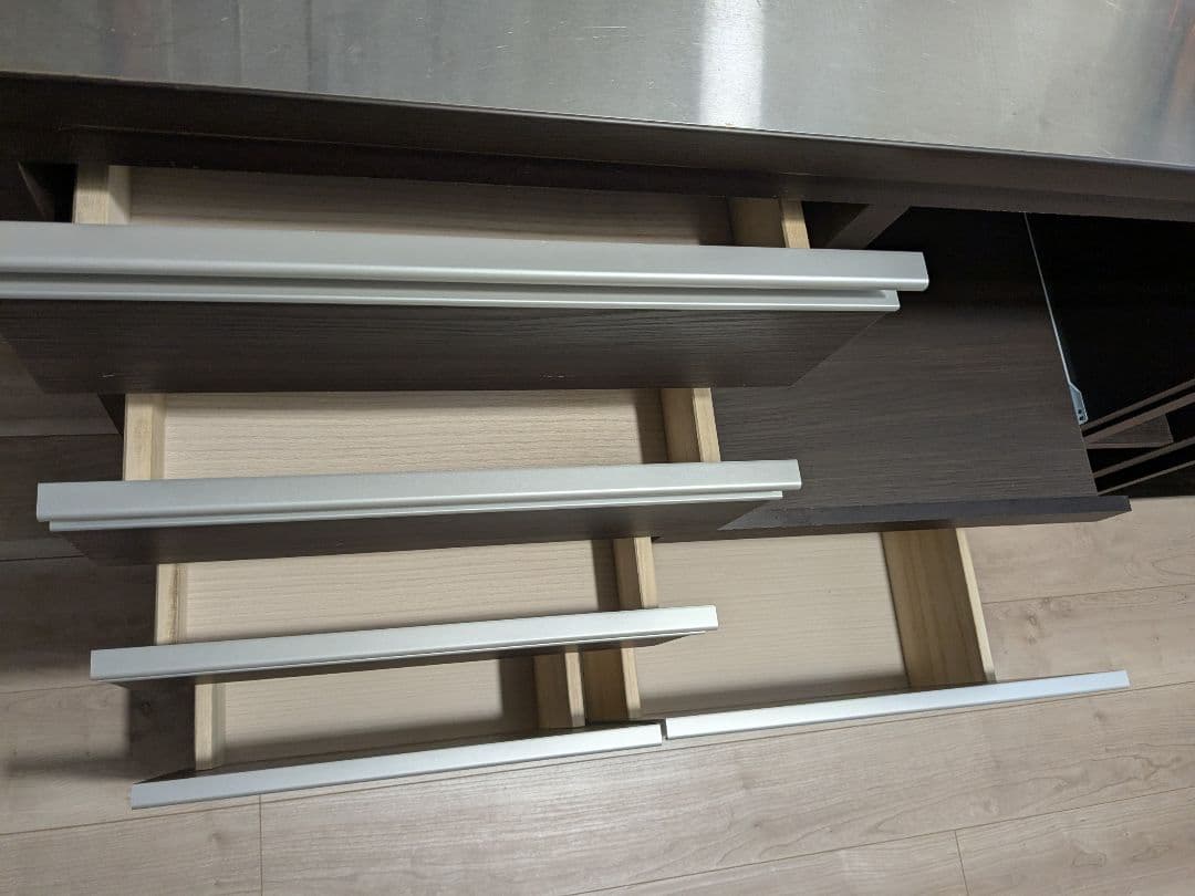 伸長式キッチン収納