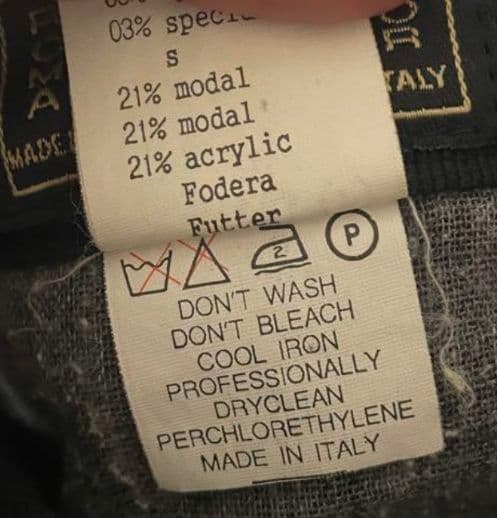 最終お値下げ！未使用に近い:フェンディ　ハ−フパンツ