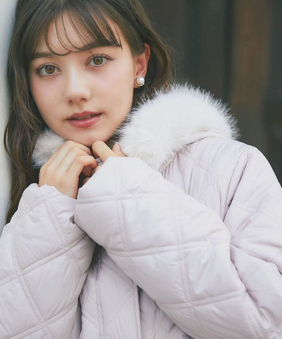 フードファー取り外し可能ドロスト付きキルティングショートコート　新品　未使用