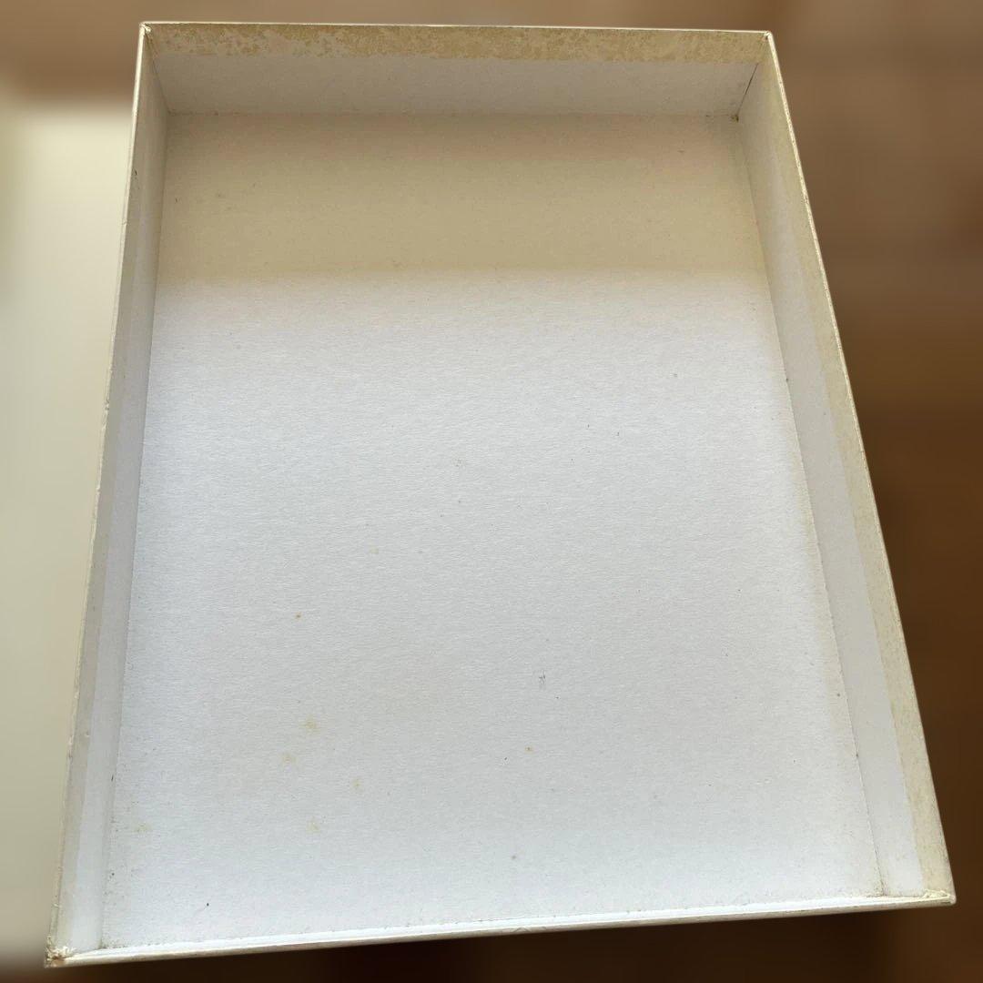 √5 TAKAHIRO UEMURA 美容師