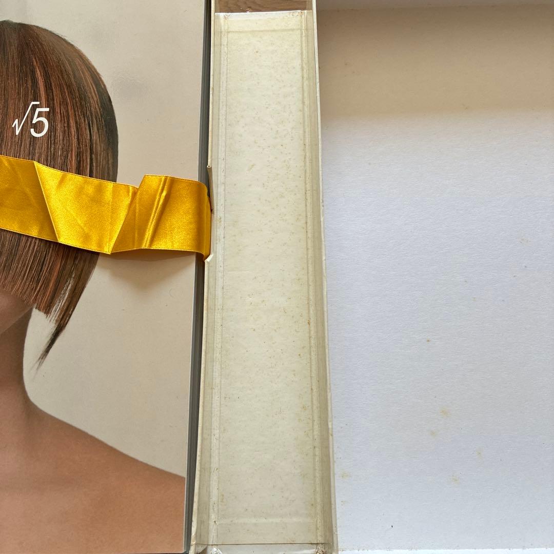 √5 TAKAHIRO UEMURA 美容師