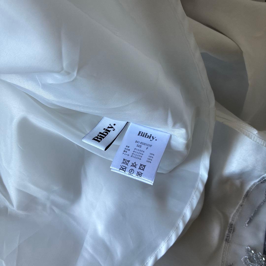 【美品】　Bibiy.（ビビィ）　QUINN EMBROIDERY TOP