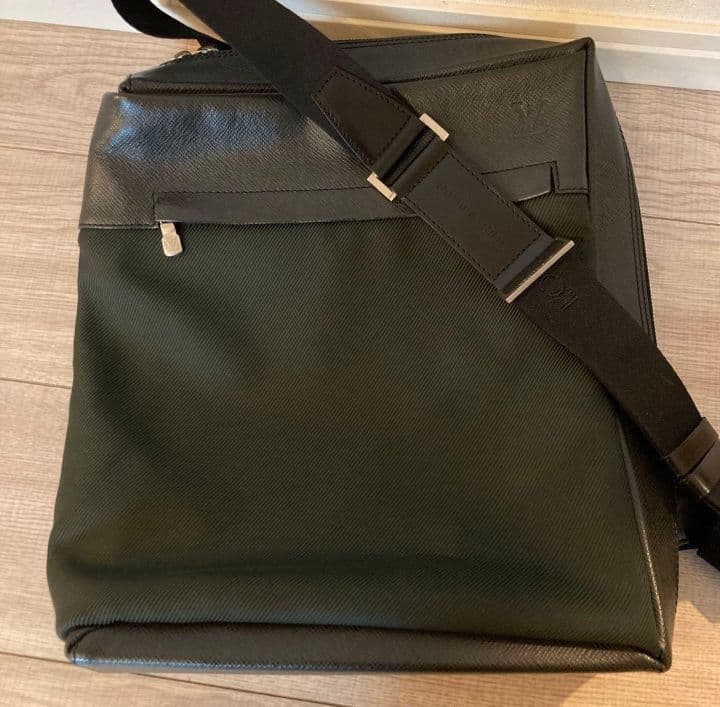 極美品　LOUIS VUITTON ルイヴィトン　ベルーガ　ショルダーバッグ