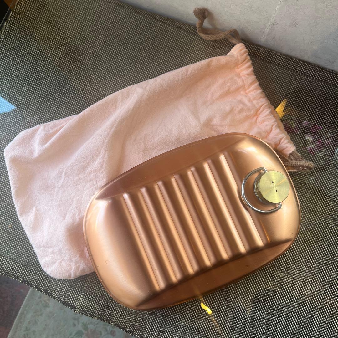 USEDです。汚れ、キズなどがあります。新光堂の銅湯たんぽ　小（袋付き）