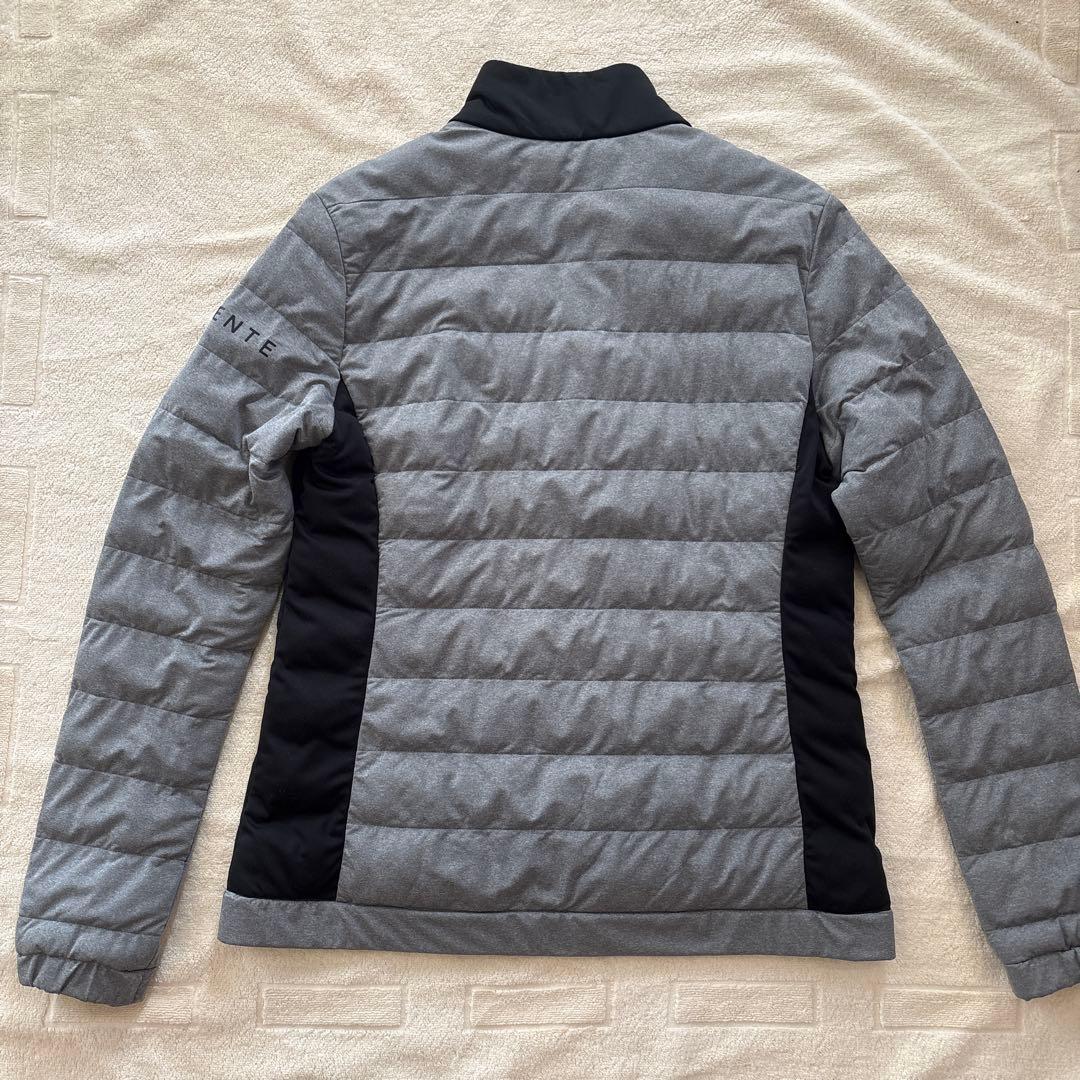 デサントゴルフ　薄ダウンジャケット