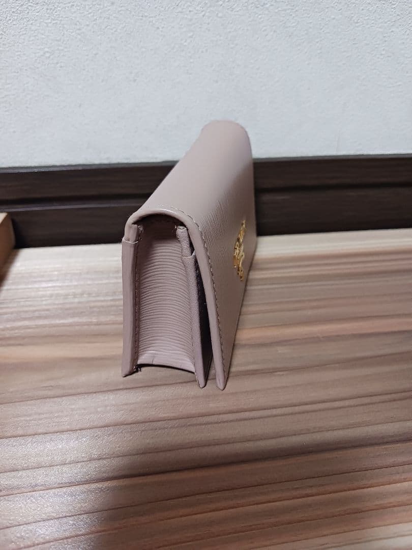 週末限定最終値下げ！PRADA 名刺入れ