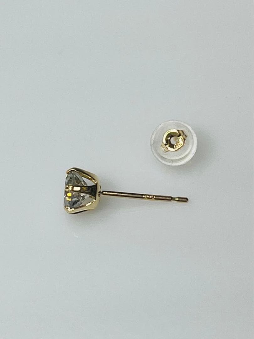 0.5ct K18天然ダイヤモンド片耳ピアス　中央宝石研究所ソーティング付き