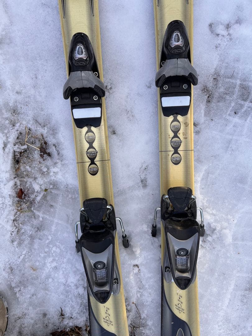 キッズ用ROSSIGNOL スキー板 バインディング付き128cm