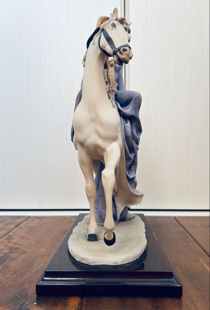 Giuseppe Armani Lady On Horseジュゼッペ アルマーニ