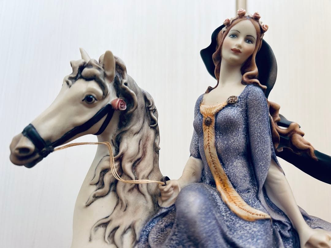 Giuseppe Armani Lady On Horseジュゼッペ アルマーニ