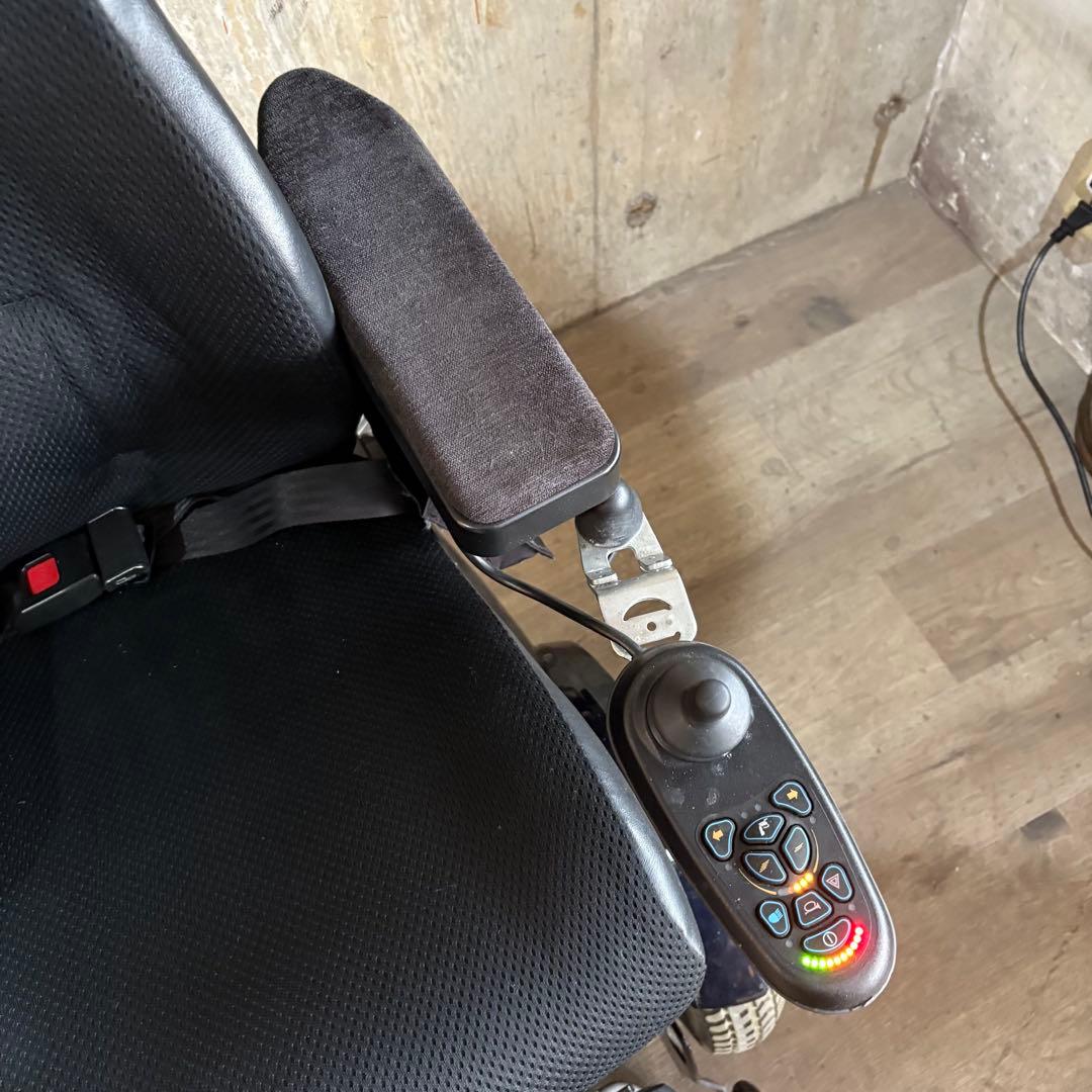 PER MOBIL 電動車椅子 前輪駆動　C300 現状品