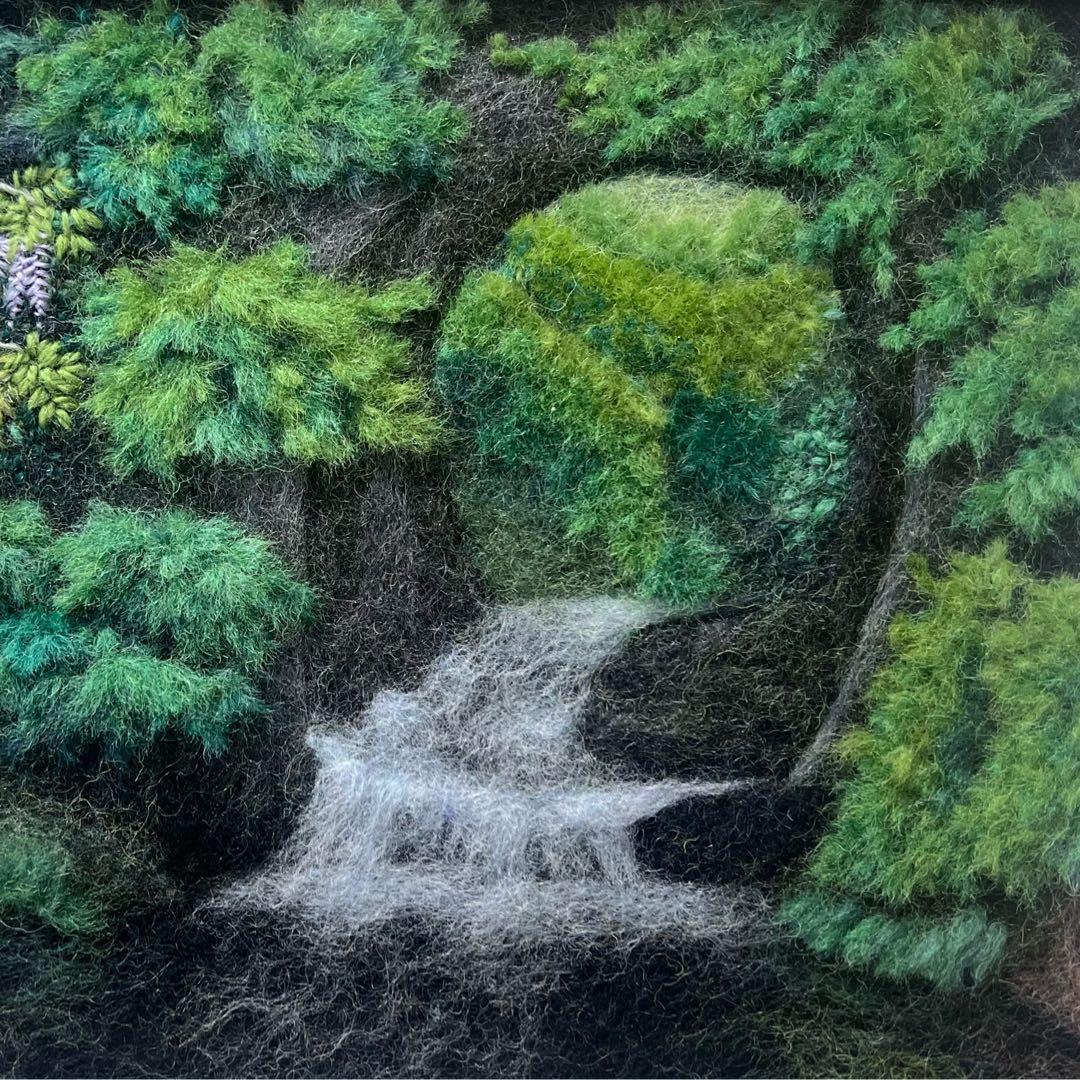 ゼ*ロ様 羊毛フェルト　羊毛絵画『山藤萌ゆる新緑の渓谷』ハンドメイド　羊毛刺繍