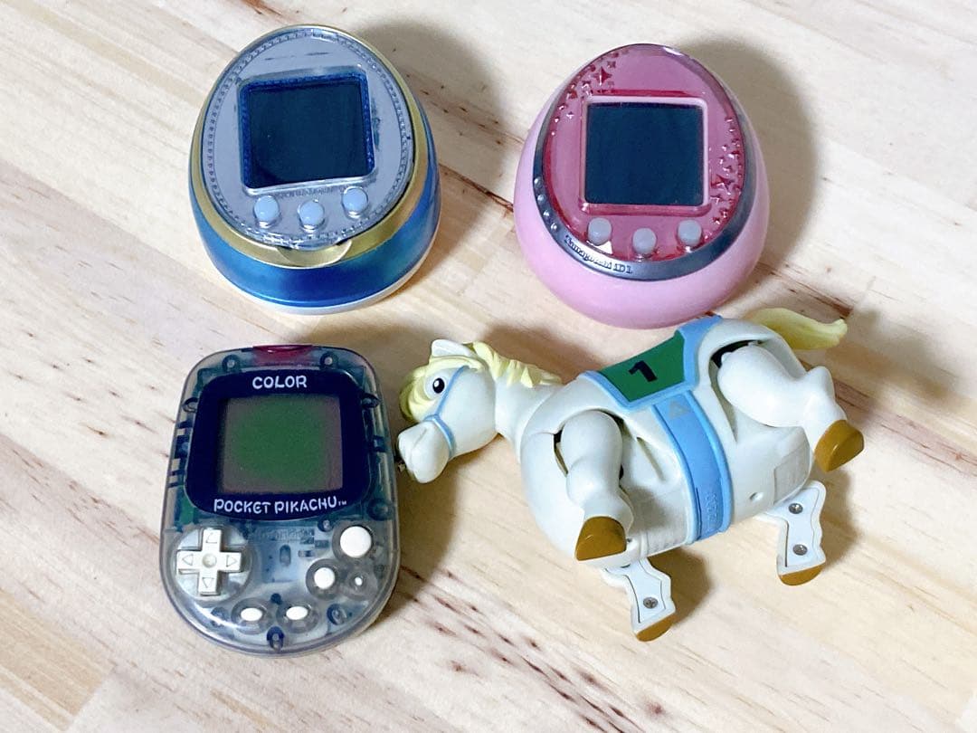 ジャンク品　　たまごっち　IDL 、4U、ポケットピカチューカラー、その為