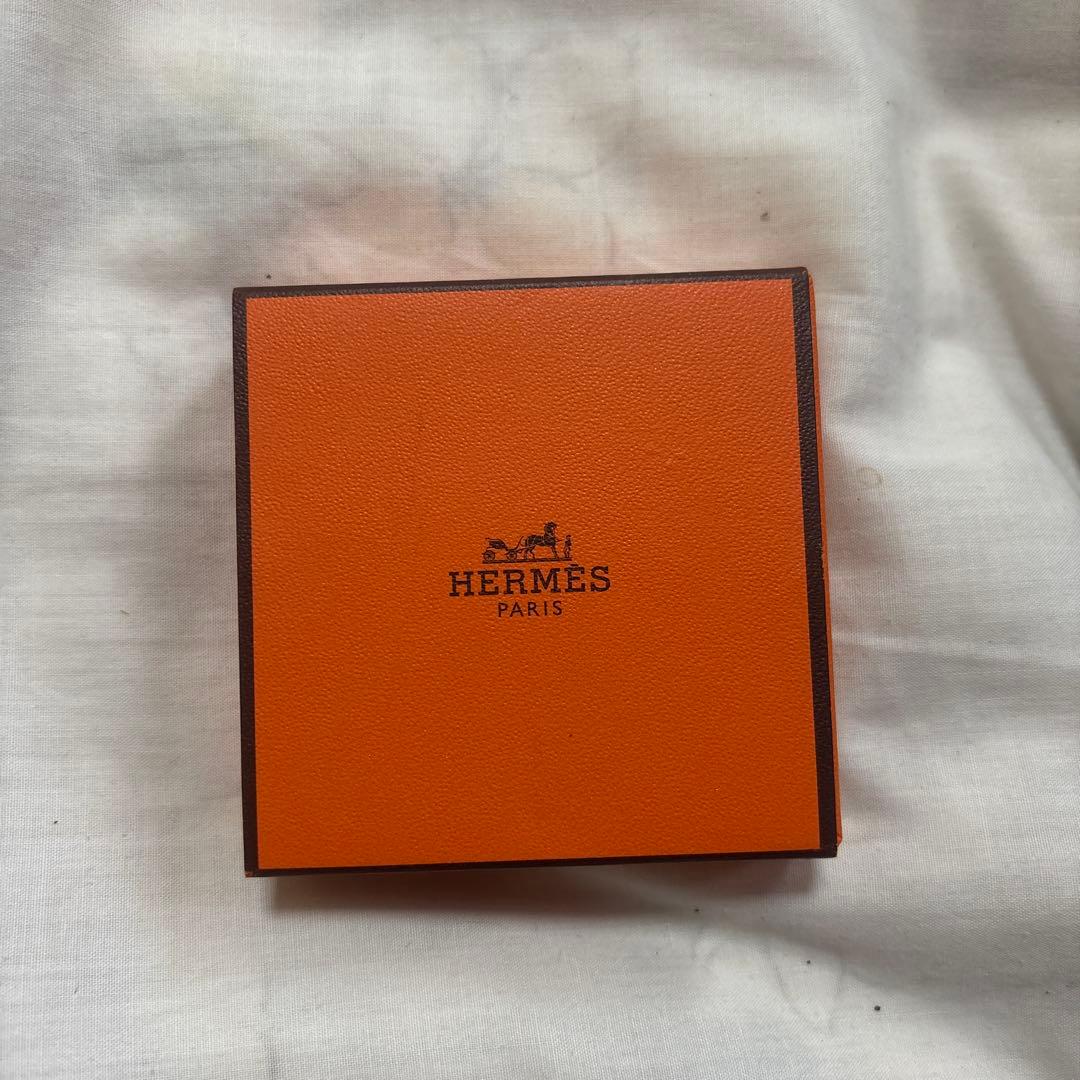 HERMÈS シャンパンゴールド ハイライトパウダー