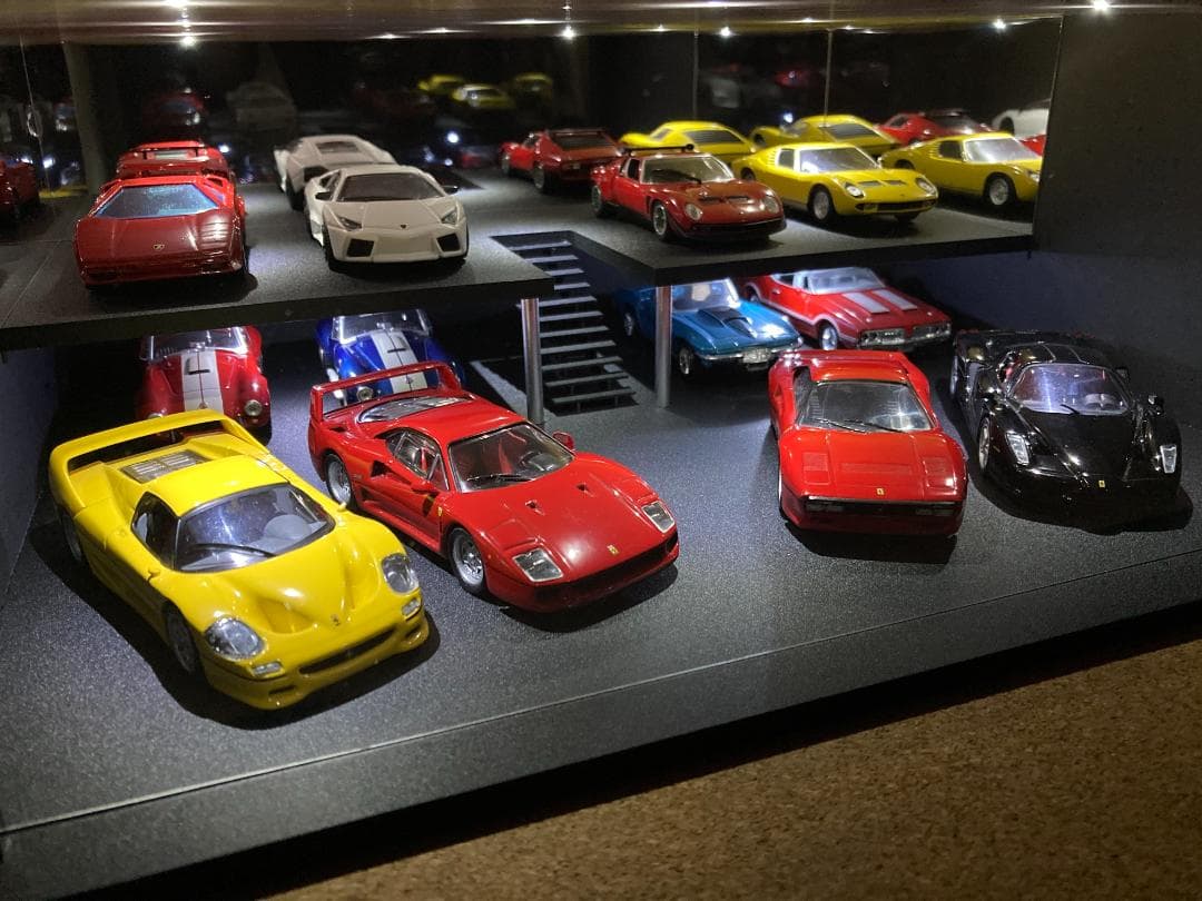 ミニカー専用ジオラマ：1/43 ショールームⅡ（吹き抜けタイプ）週末限定セール！