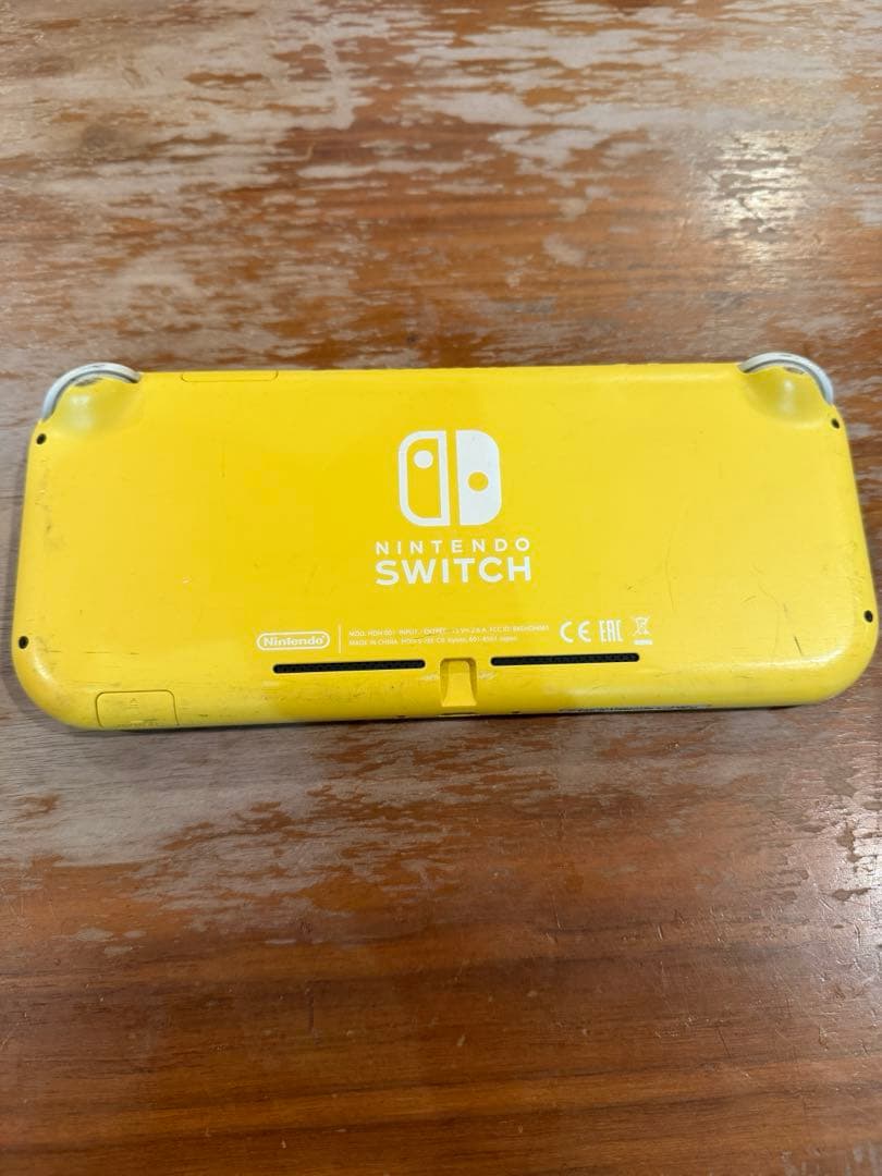 Nintendo Switch Lite イエロー 本体