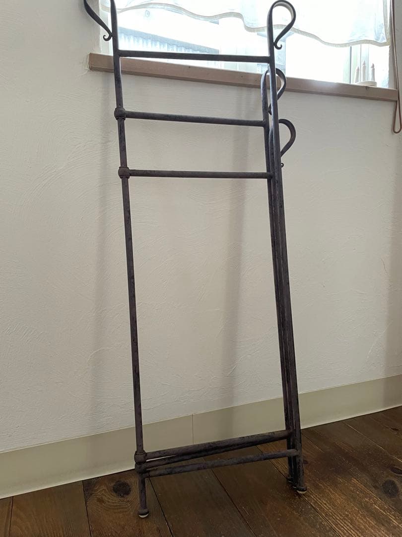 折りたたみハンガー　シャビー　レトロ　古道具 サビ　汚れあり